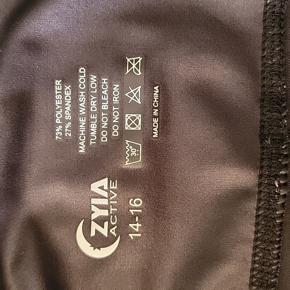 Zyia Active | Shiny Black Cropped Leggings Size 14-16 - Picture 5 of 5
